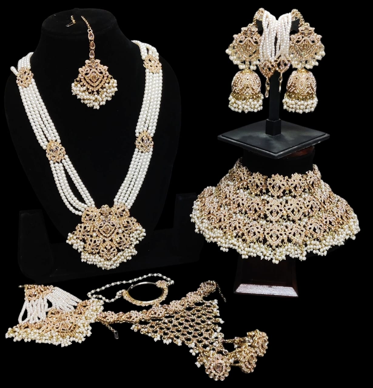 12226-01-Antique Classic Bridal Sets With Mehndi Plating